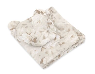 Kołderka z wypełnieniem i poduszka profilowana Miś - zestaw 2cz. - Peonies beige
